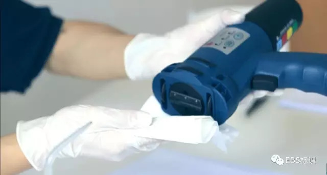 如何維護保養EBS250手持式噴碼機？