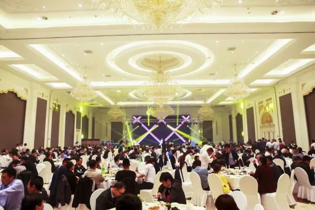 超燃!116萬人次關(guān)注!“2019年第二屆中國噴碼標(biāo)識行業(yè)年會”取得圓滿成功